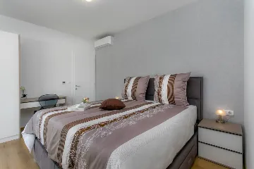 4-Bedroom Villa with Pool & Sea View in Kremenići