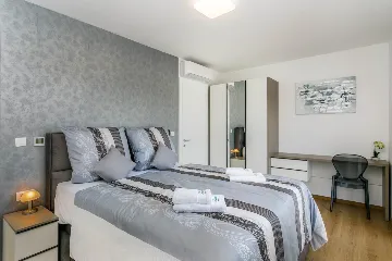 4-Bedroom Villa with Pool & Sea View in Kremenići