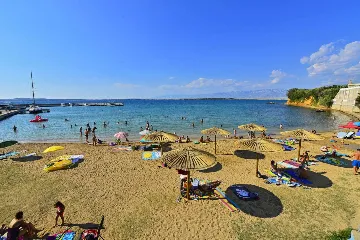 Privlaka 4-Bedroom House with Pool for 8