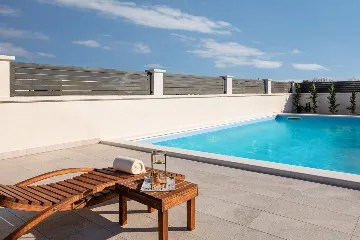 Privlaka 4-Bedroom House with Pool for 8
