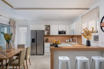 Privlaka 4-Bedroom House with Pool for 8