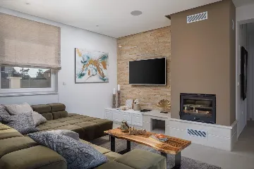 Privlaka 4-Bedroom House with Pool for 8