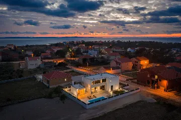 Privlaka 4-Bedroom House with Pool for 8