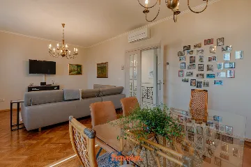 Stone Villa with Pool and Kvarner Bay View, Ičići