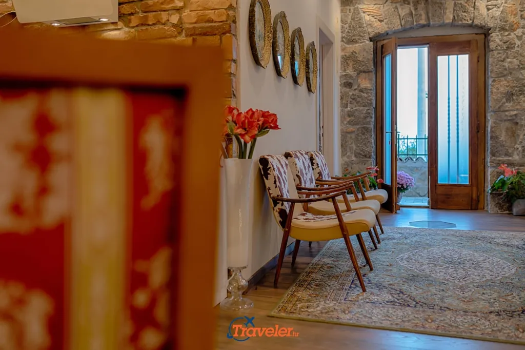 Stone Villa with Pool and Kvarner Bay View, Ičići