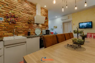 Stone Villa with Pool and Kvarner Bay View, Ičići