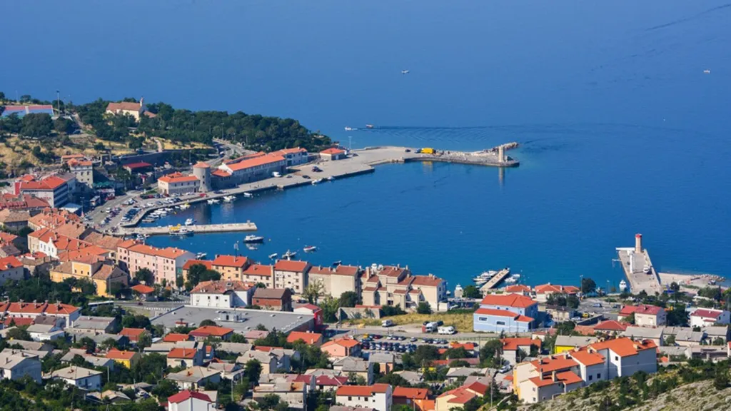 Senj House with Panoramic Sea Views & Heated Pool