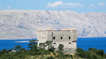 Senj House with Panoramic Sea Views & Heated Pool