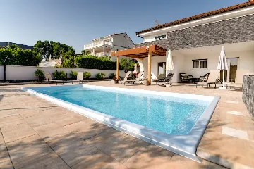 House in Pinezići for up to 10 Guests with Pool