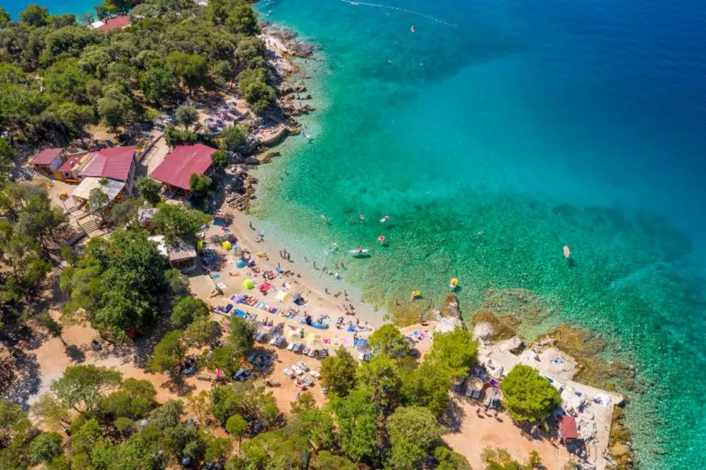 House in Pinezići for up to 10 Guests with Pool