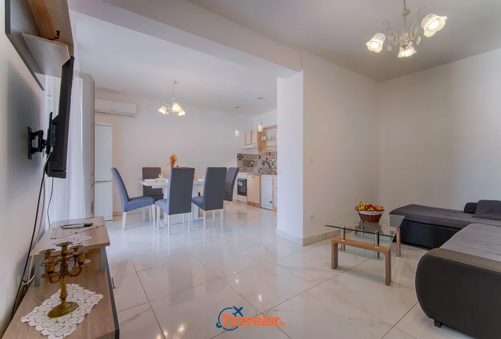 House in Pinezići for up to 10 Guests with Pool