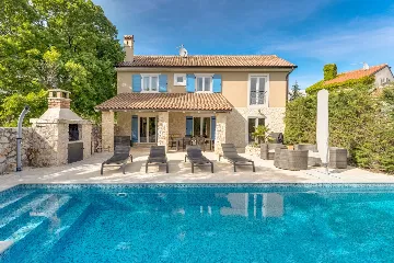 3-Bedroom House with Pool in Garica, Croatia