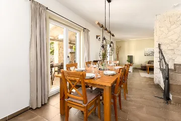 3-Bedroom House with Pool in Garica, Croatia