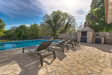 3-Bedroom House with Pool in Garica, Croatia