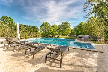 3-Bedroom House with Pool in Garica, Croatia