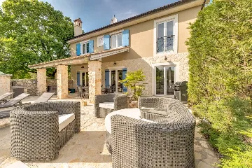 3-Bedroom House with Pool in Garica, Croatia