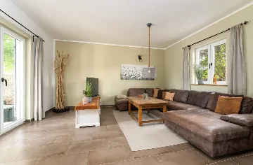 3-Bedroom House with Pool in Garica, Croatia