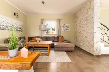 3-Bedroom House with Pool in Garica, Croatia