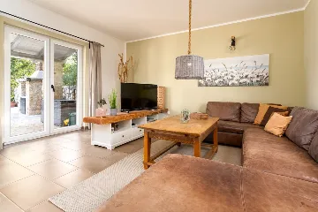 3-Bedroom House with Pool in Garica, Croatia