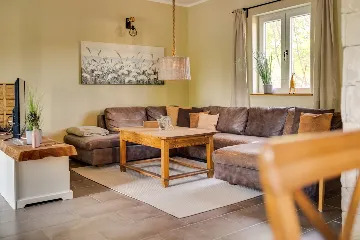 3-Bedroom House with Pool in Garica, Croatia