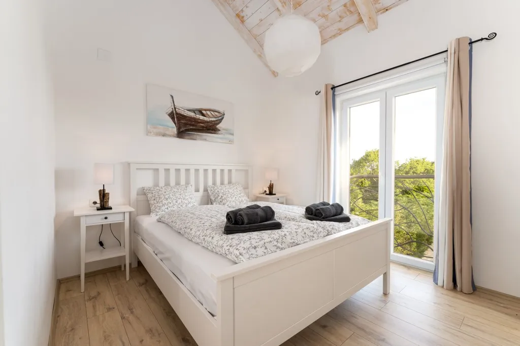 3-Bedroom House with Pool in Garica, Croatia