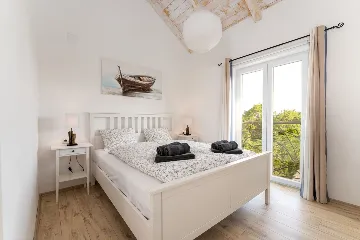 3-Bedroom House with Pool in Garica, Croatia