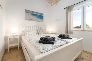 3-Bedroom House with Pool in Garica, Croatia