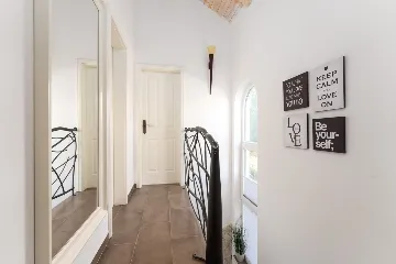 3-Bedroom House with Pool in Garica, Croatia