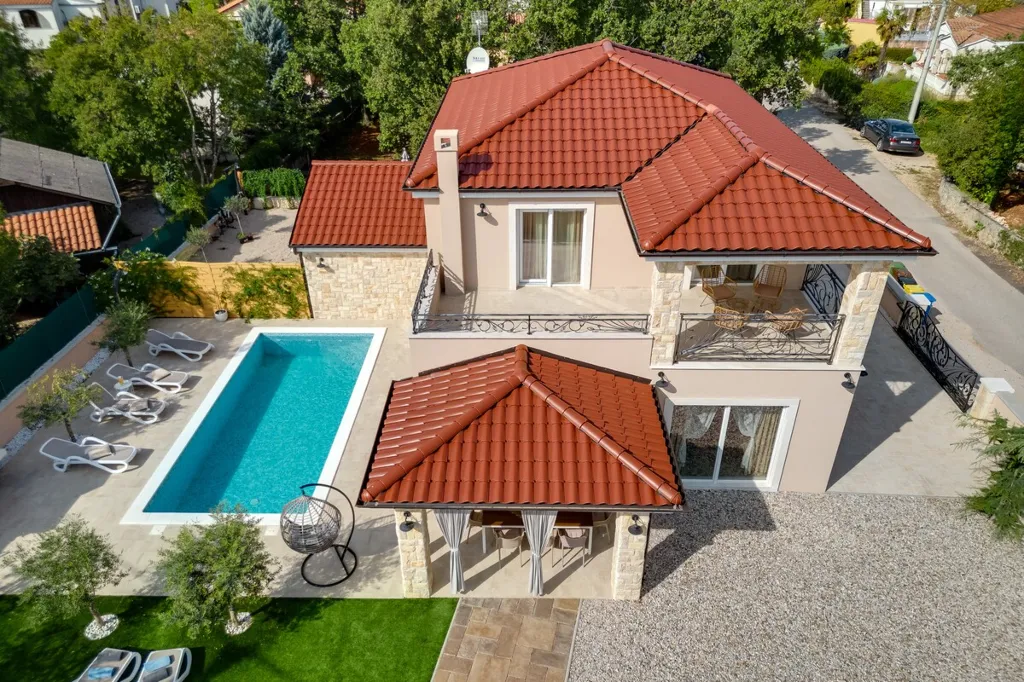 Villa with Pool in Pinezići for Up to 10 Guests