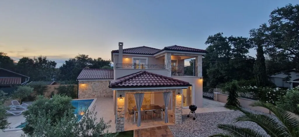 Villa with Pool in Pinezići for Up to 10 Guests