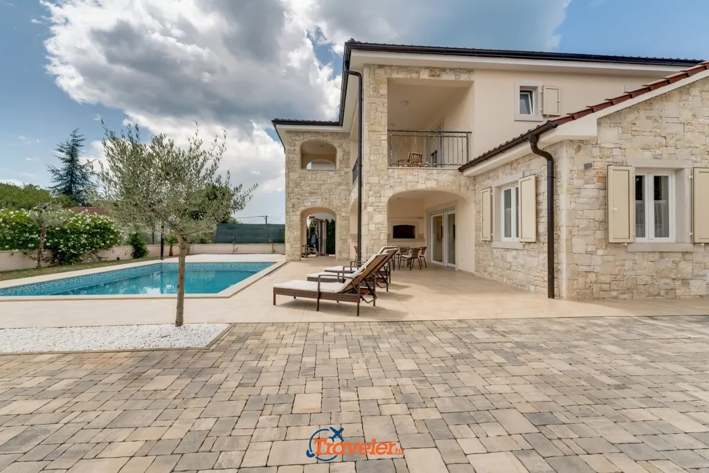 Pool House Near Beach in Pinezići for 10 Guests