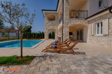 Pool House Near Beach in Pinezići for 10 Guests