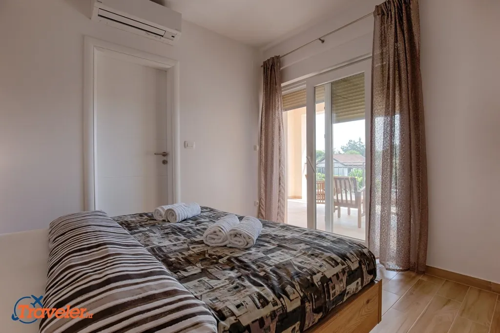 Pool House Near Beach in Pinezići for 10 Guests