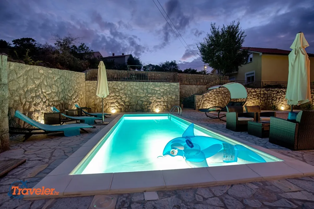Vrh Villa with Private Pool for Up to 10 Guests
