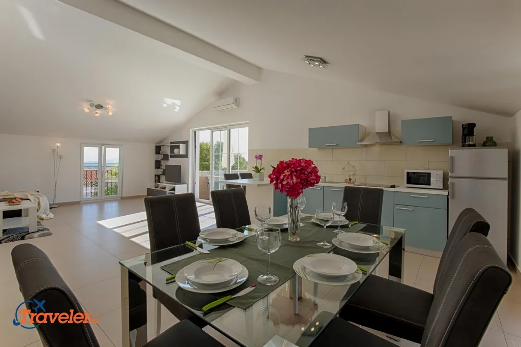 Vrh Villa with Private Pool for Up to 10 Guests