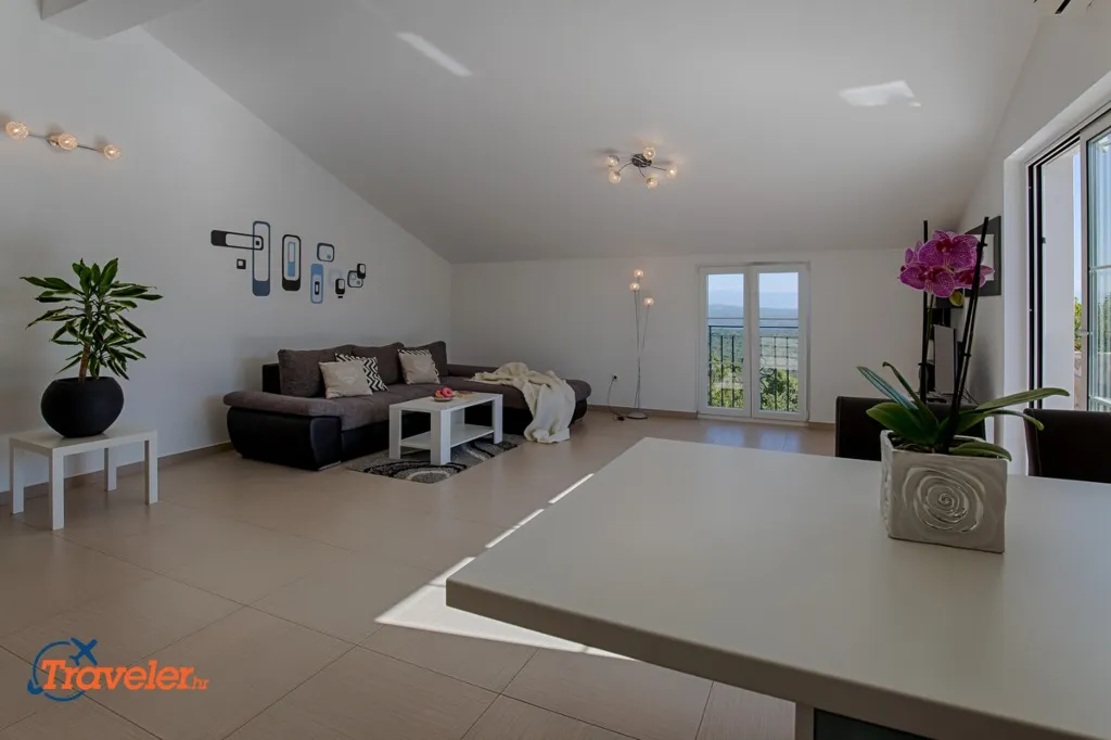 Vrh Villa with Private Pool for Up to 10 Guests