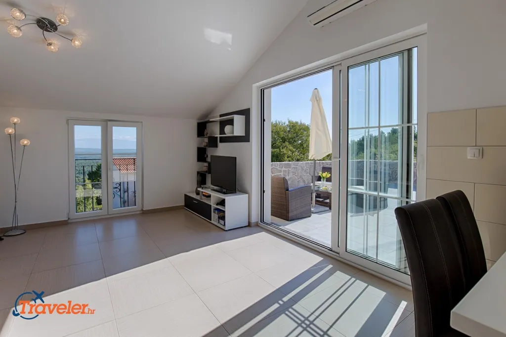 Vrh Villa with Private Pool for Up to 10 Guests