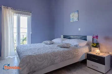 Vrh Villa with Private Pool for Up to 10 Guests