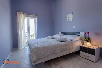 Vrh Villa with Private Pool for Up to 10 Guests