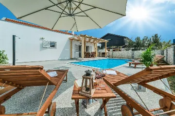 Modern 4-Bedroom House in Privlaka for 8 Guests