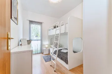 Modern 4-Bedroom House in Privlaka for 8 Guests