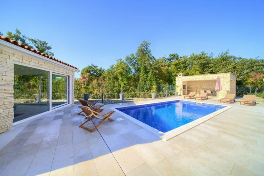 Air-Conditioned Villa with Pool in Vrbnik, Croatia
