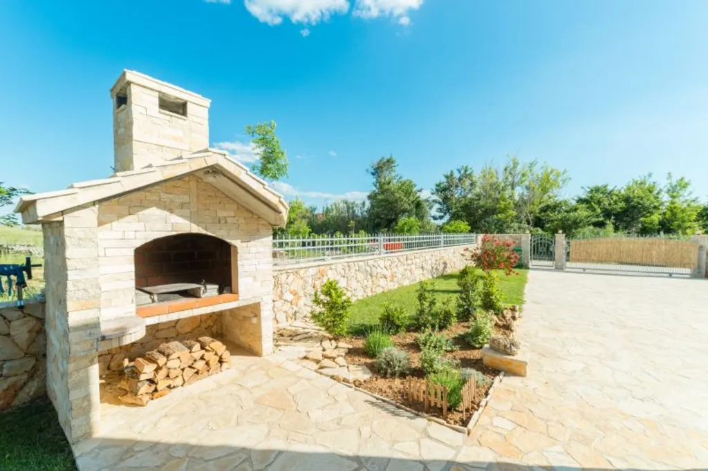 Stone Villa in Privlaka for Up to 8 Guests