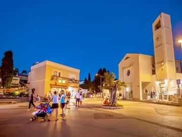 Modern 3-Bedroom Villa in Malinska for 8