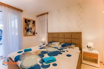 Penthouse in Krk with Private Roof Jacuzzi