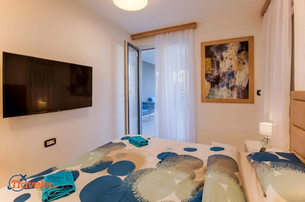 Penthouse in Krk with Private Roof Jacuzzi
