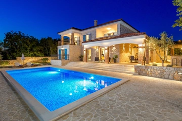Stone Villa with Pool for 10 Guests in Dobrinj