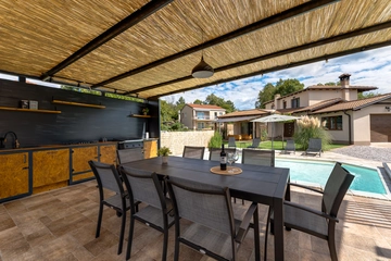 Kastav 4-Bedroom Villa for Up to 8 Guests