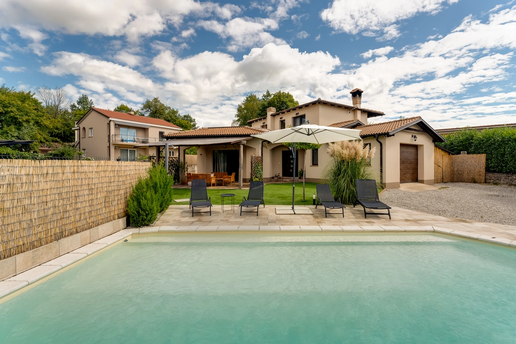 Kastav 4-Bedroom Villa for Up to 8 Guests