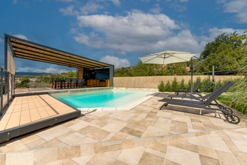 Kastav 4-Bedroom Villa for Up to 8 Guests